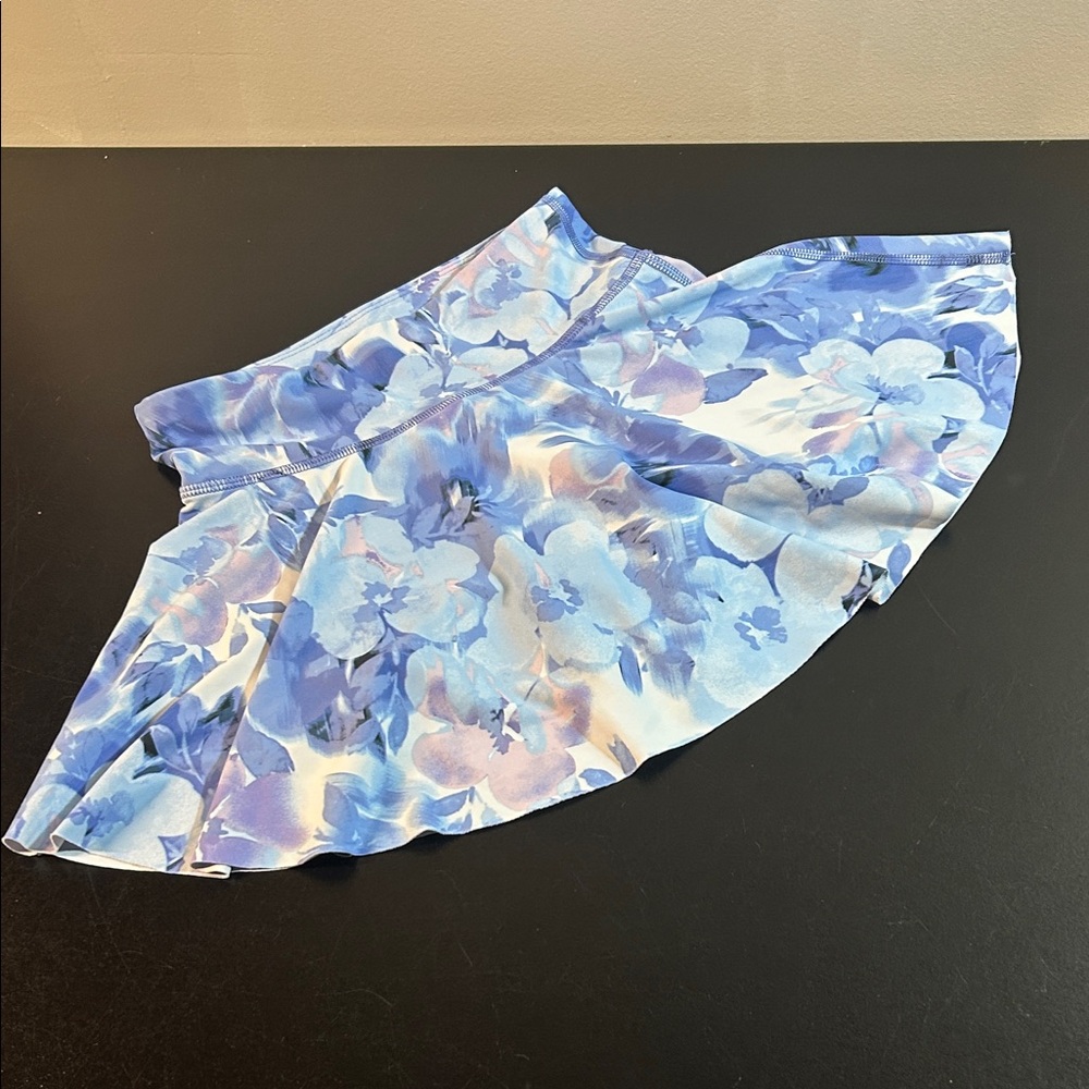Old‎ Navy Blue Floral Skater Skirt